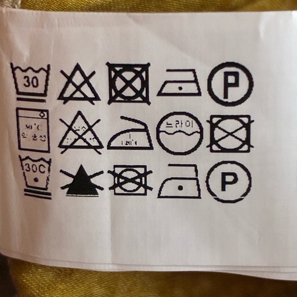 NWOT. Zara Multicolored Geometric Print Pleated Midi Skirt. Size XS. - Picture 9 of 9